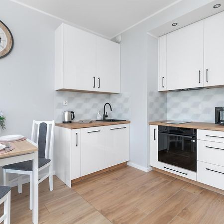 Nowa Letnica Comfortable Apartments With Balcony & Parking Gdansk By Noclegi Renters Exterior photo